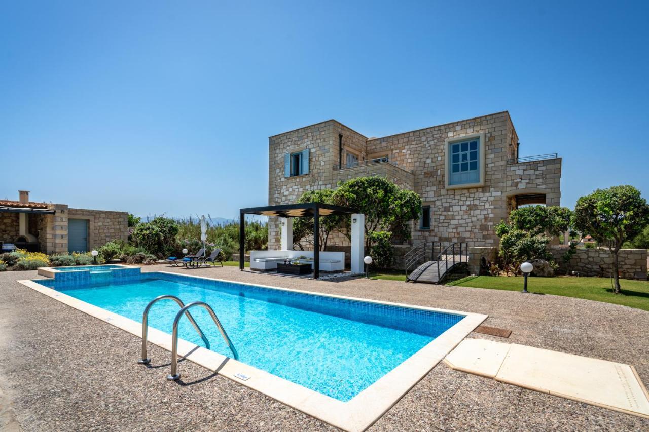 Beachfront Villa Turquoise With Private Pool, Bbq And Ping Pong Table Ханья Экстерьер фото